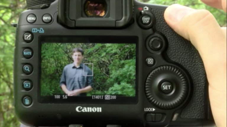 Camera Controls & Settings: Autofocus vs. Manual Focus - Videomaker
