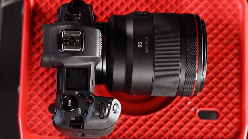 Top view of the EOS R
