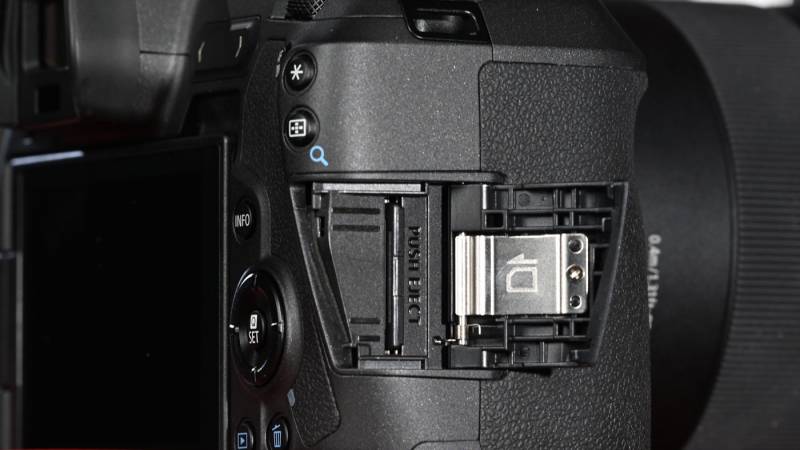 The SD card slot on the EOS R