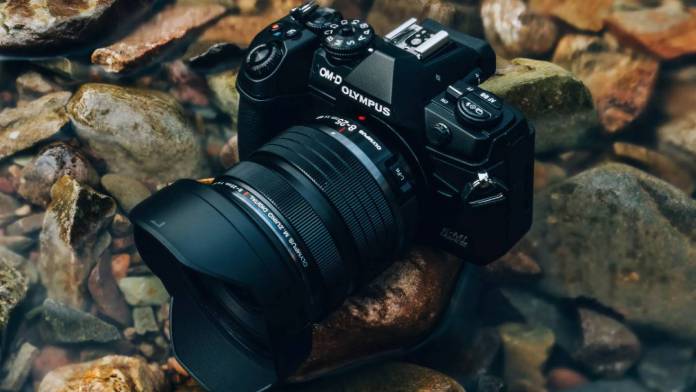 A look at the new Olympus M.Zuiko 8-25mm f/4 Pro lens - Videomaker